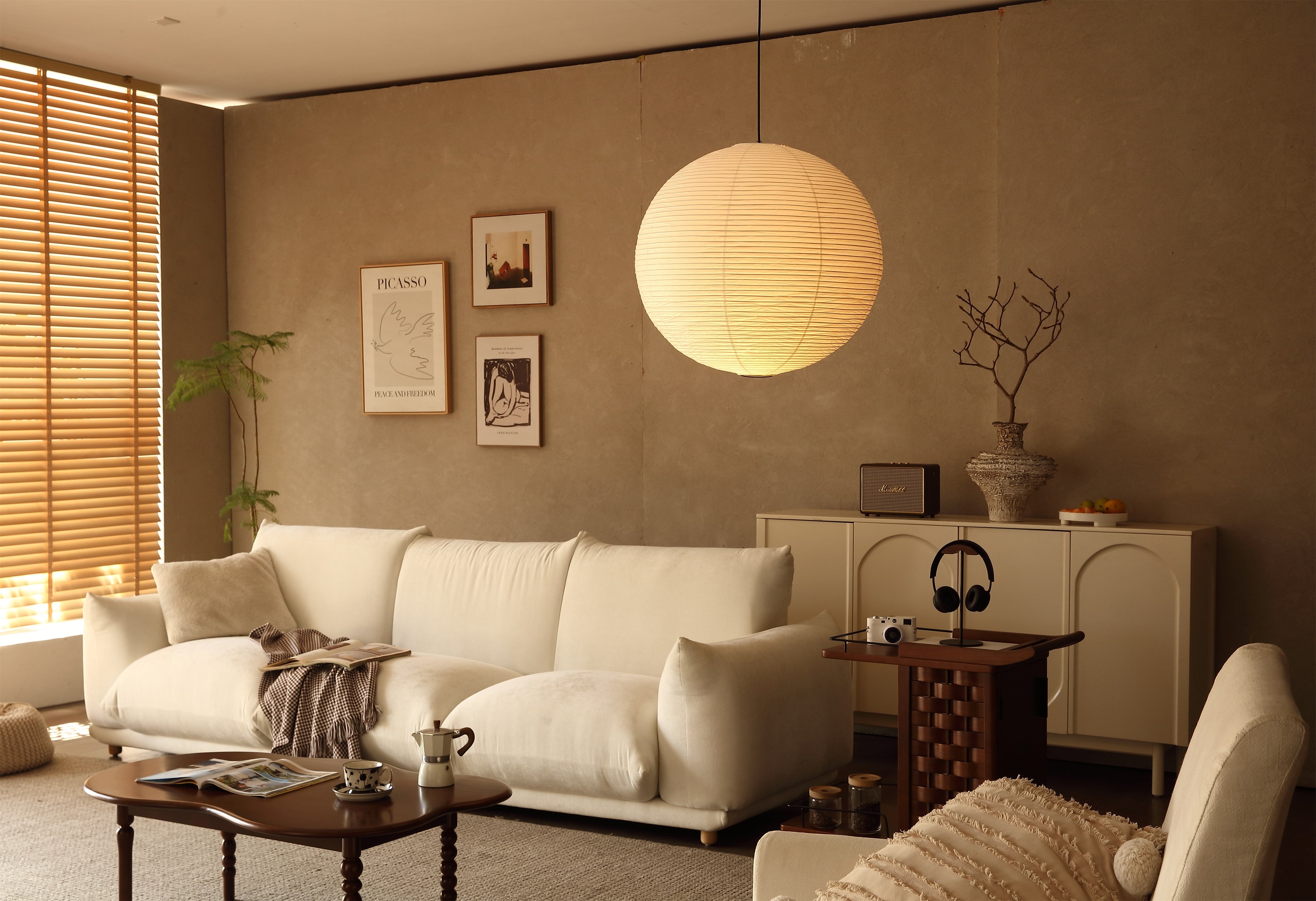 HugaCollective_55A_Livingroom1_9caf5634-9c20-4d0e-9085-110aca4be77a.jpg