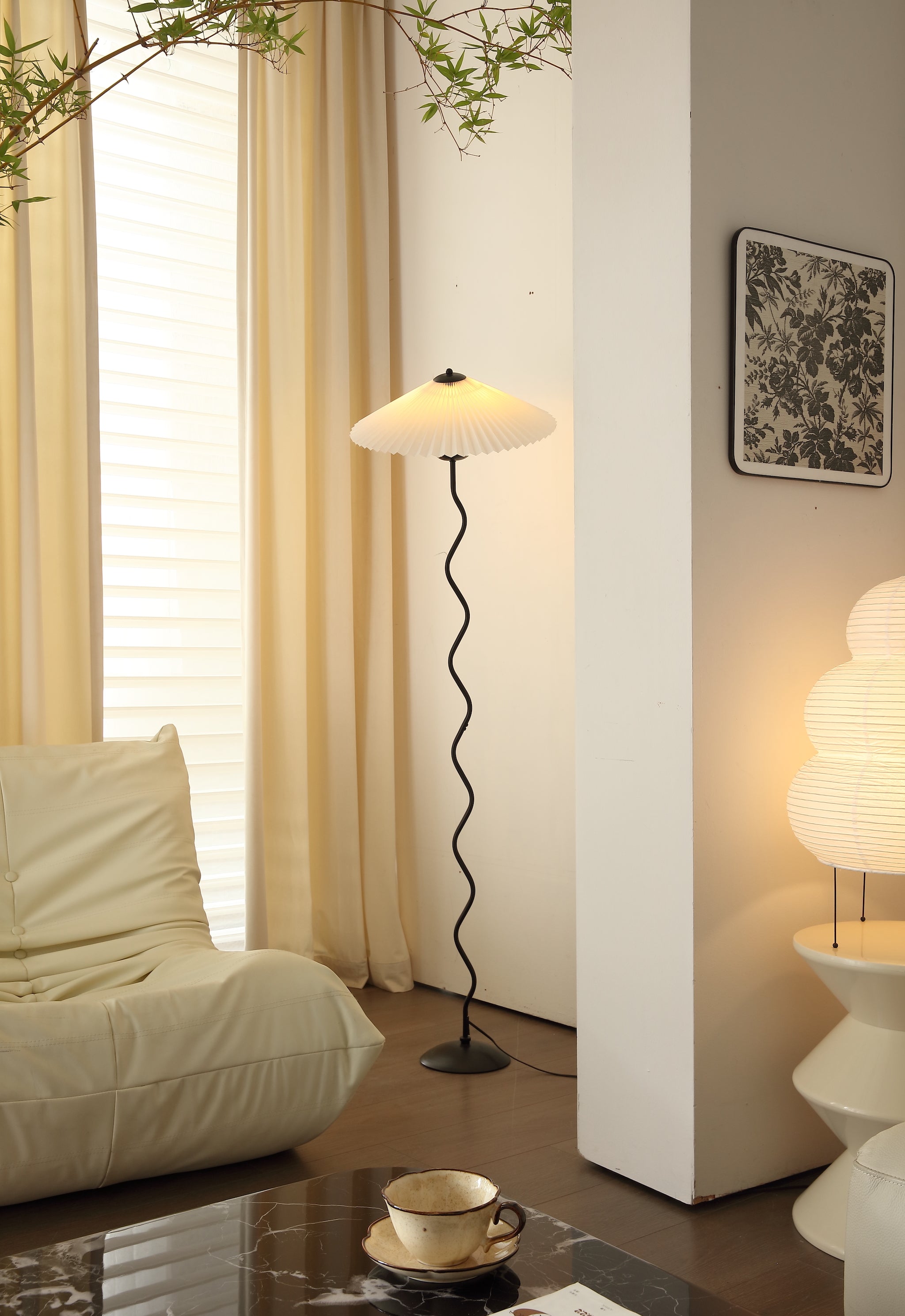 Huga_Collective-Kyoto_Floor_Lamp-Lifestyle-Living_Room_4_1.jpg
